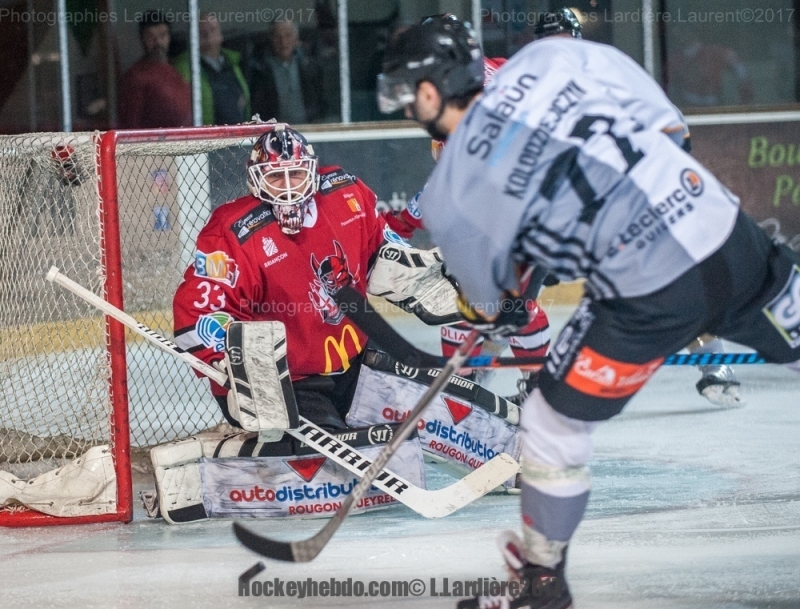 Photo hockey Division 1 - Division 1 : 3ème journée : Briançon  vs Brest  - D1: Brest blanchi les Diables rouges 