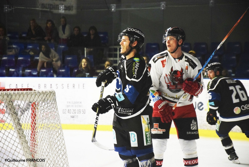 Photo hockey Division 1 - Division 1 : 3ème journée : Nantes vs Briançon  - Les Nantais font vivre l’enfer aux Diables rouges