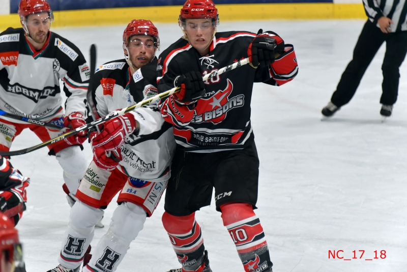 Photo hockey Division 1 - Division 1 : 3ème journée : Neuilly/Marne vs Anglet - Anglet a du s Photo hockey Division 1 - Division 1 : 3ème journée : Neuilly/Marne vs Anglet - Anglet a du s