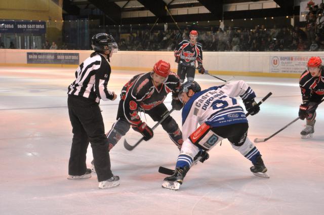 Photo hockey Division 1 - Division 1 : 3ème journée : Neuilly/Marne vs Nantes - Les Bisons sortent de la brume