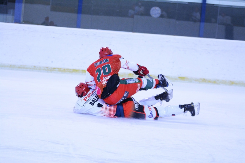 Photo hockey Division 1 - Division 1 : 4ème journée : Mont-Blanc vs Cholet  - Pénalités, souffrance, puis délivrance !