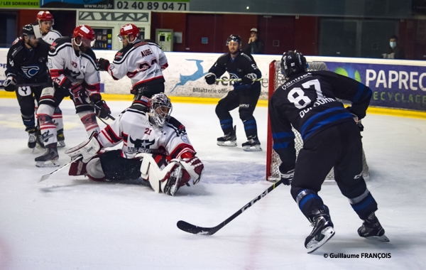 Photo hockey Division 1 - Division 1 : 4ème journée : Nantes vs Neuilly/Marne - Nantes chasse le Bison et assure l’essentiel à domicile
