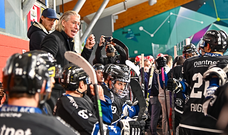 Photo hockey Division 1 - Division 1 : 6�me journ�e : Nantes vs Neuilly/Marne - Les Nantais prennent leur revanche sur les Bisons