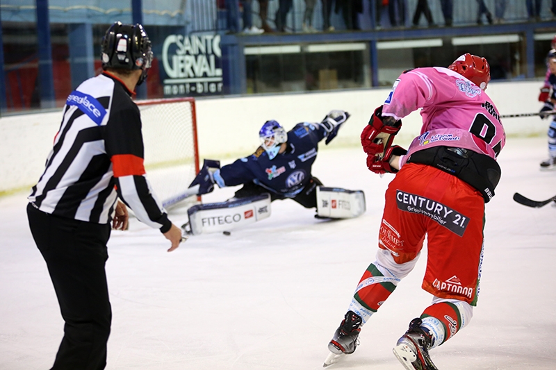 Photo hockey Division 1 - Division 1 : 6ème journée : Mont-Blanc vs Tours  - Tours revient de loin