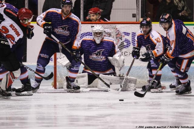 Photo hockey Division 1 - Division 1 : 7ème journée : Clermont-Ferrand vs Neuilly/Marne - Clermont vers un léger mieux... Mais toujours pas de victoire Photo hockey Division 1 - Division 1 : 7ème journée : Clermont-Ferrand vs Neuilly/Marne - Clermont vers un léger mieux... Mais toujours pas de victoire