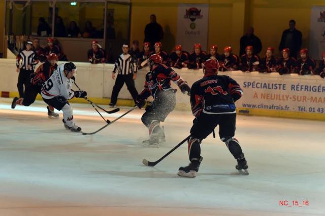 Photo hockey Division 1 - Division 1 : 8ème journée : Neuilly/Marne vs Nice - De la lumière au chaos Photo hockey Division 1 - Division 1 : 8ème journée : Neuilly/Marne vs Nice - De la lumière au chaos