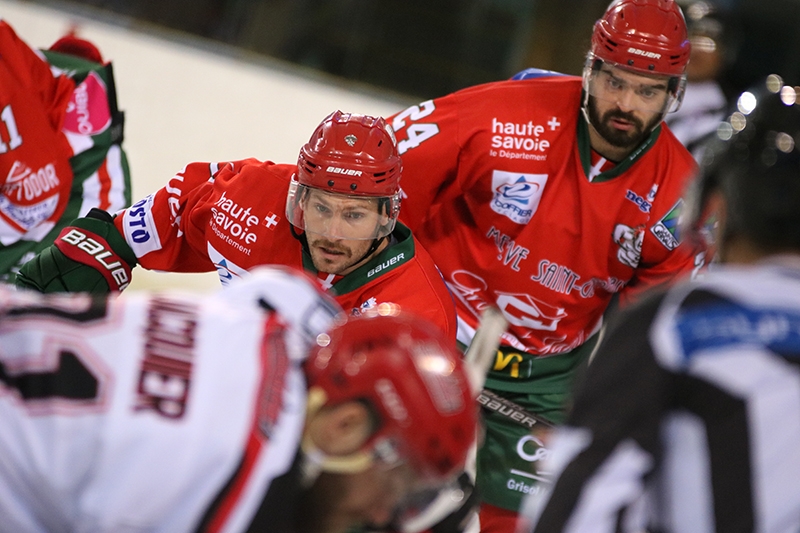 Photo hockey Division 1 - Division 1 : 9ème journée : Mont-Blanc vs Neuilly/Marne - Les Bisons tombent face aux Yétis
