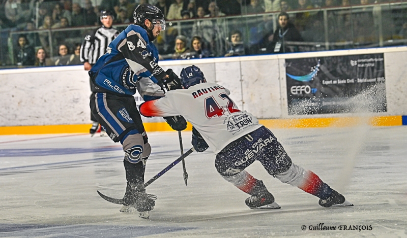 Photo hockey Division 1 - Division 1 : 9ème journée : Nantes vs Caen - Nantes s’incline après un duel intense Photo hockey Division 1 - Division 1 : 9ème journée : Nantes vs Caen - Nantes s’incline après un duel intense