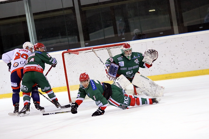 Photo hockey Division 1 - Division 1 - poule de maintien 1ère journée : Mont-Blanc vs Montpellier  - Le Yéti mord la Vipère