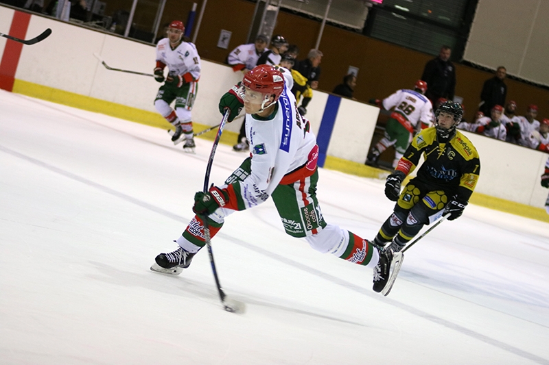 Photo hockey Division 1 - Division 1 - poule de maintien 3ème journée : Chambéry vs Mont-Blanc - Mont-Blanc et son public ont vaincu Chambéry