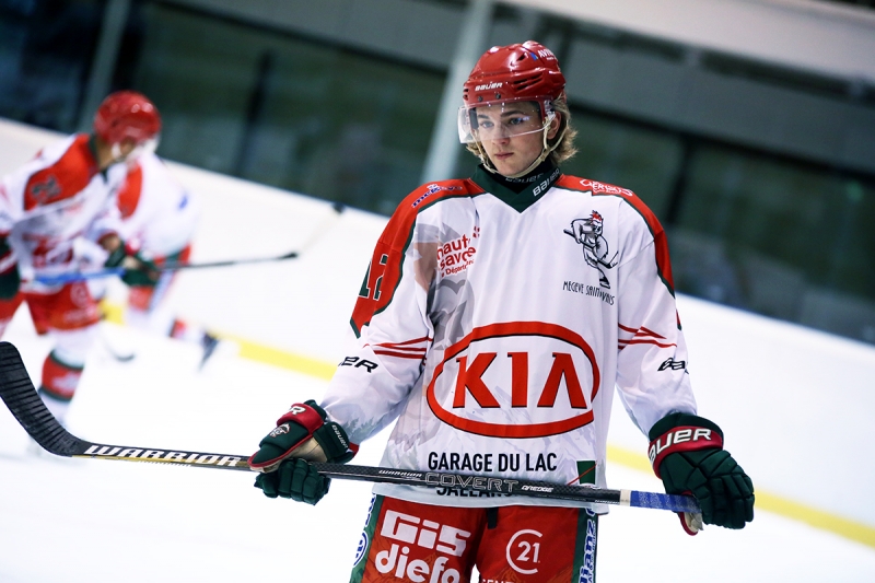 Photo hockey Division 1 - Division 1 - Préparation : Morzine surprend Mont-Blanc Photo hockey Division 1 - Division 1 - Préparation : Morzine surprend Mont-Blanc