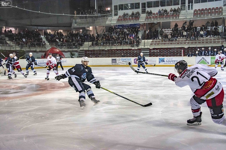 Photo hockey Division 1 - Division 1 - Quart de Finale match 2 : Marseille vs Briançon  - Les Spartiates répliquent