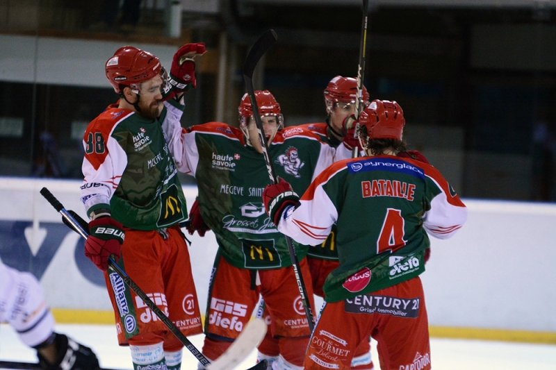Photo hockey Division 1 - Division 1 - Quart de Finale match 3 : Mont-Blanc vs Brest  - D1 : La demie pour les Yétis !