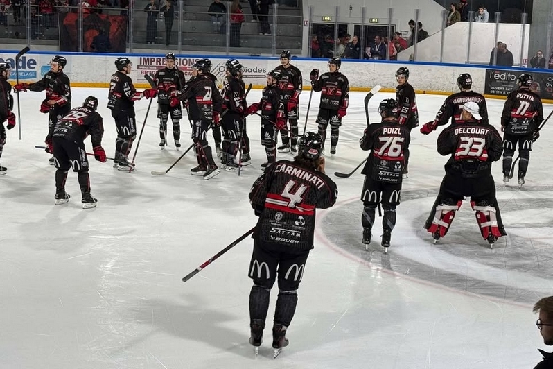 Photo hockey Division 1 - Division 1 : Valenciennes (Les Diables Rouges) - Valenciennes - Limburg :  Une défaite frustrante