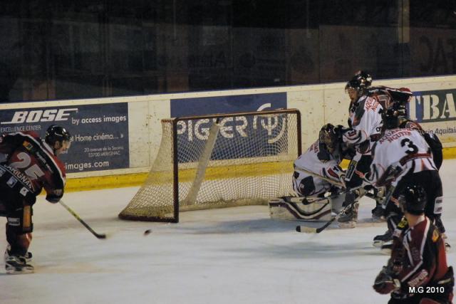 Photo hockey Division 1 - Division 1, 1/4 de finale, match aller : Bordeaux vs Mulhouse - Dos à dos