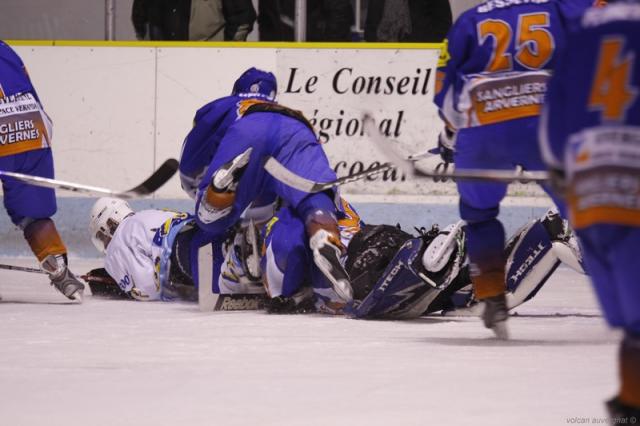 Photo hockey Division 2 - D2 : 11ème journée poule A : Clermont-Ferrand vs Dunkerque - Une partie en 4 rounds