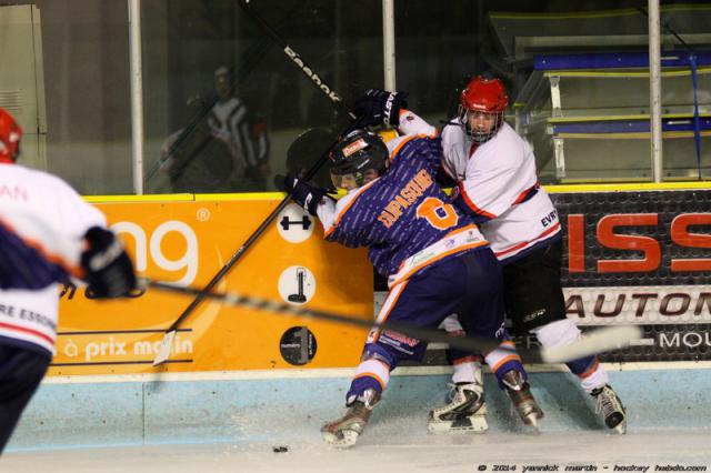 Photo hockey Division 2 - D2 : 12ème journée - A : Clermont-Ferrand vs Evry  - Les Sangliers Arvernes craquent