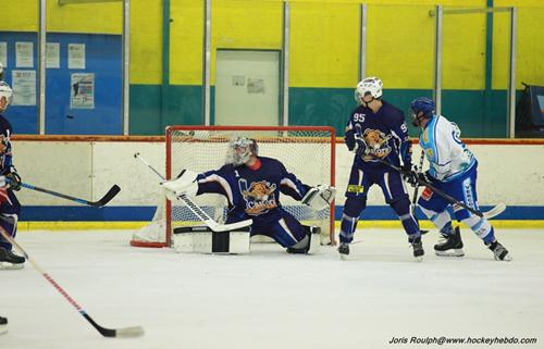 Photo hockey Division 2 - D2 : 12ème journée - A : Avignon vs Villard-de-Lans - Fin d\