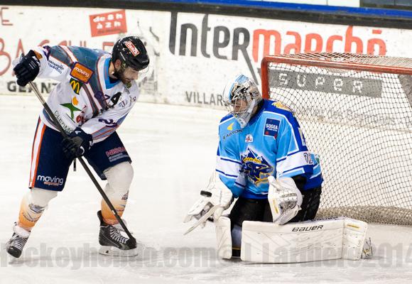 Photo hockey Division 2 - D2 : 13ème journée - A : Villard-de-Lans vs Clermont-Ferrand - Villard : départ canon 