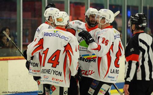 Photo hockey Division 2 - D2 : 14ème journée - A : Avignon vs La Roche-sur-Yon - Le match des extrêmes.