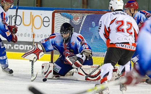 Photo hockey Division 2 - D2 : 15ème journée poule A : Lyon vs Courchevel-Méribel-Pralognan - A trois temps