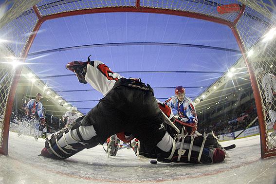 Photo hockey Division 2 - D2 : 15ème journée poule A : Lyon vs Courchevel-Méribel-Pralognan - A trois temps