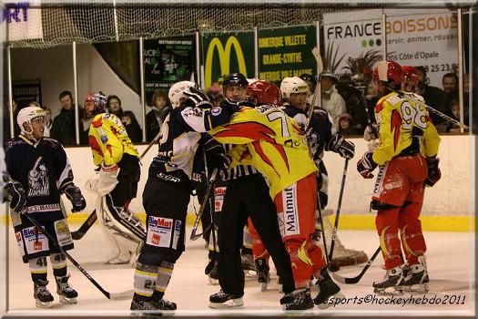 Photo hockey Division 2 - D2 : 17ème journée - A : Dunkerque vs Orléans - Dunkerque fête son carnaval