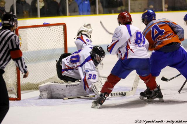 Photo hockey Division 2 - D2 : 17ème journée - B : Clermont-Ferrand vs Asnières - Sangliers contre Castors, ça joue à un poil