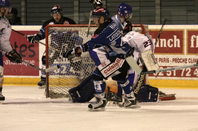 Photo hockey Division 2 - D2 : 17ème journée - B : Nantes vs Clermont-Ferrand - Une victoire de plus pour les Corsaires mais… Photo hockey Division 2 - D2 : 17ème journée - B : Nantes vs Clermont-Ferrand - Une victoire de plus pour les Corsaires mais…