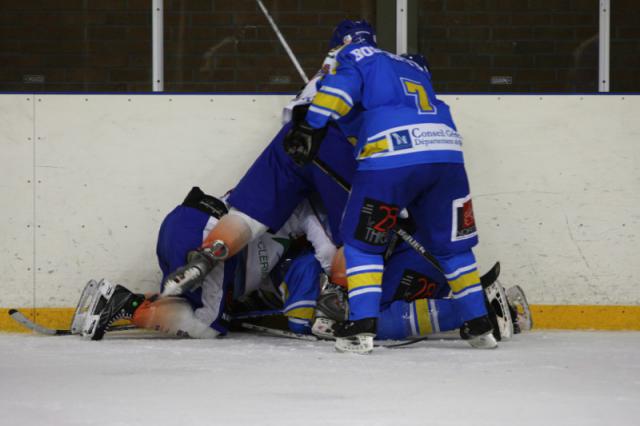Photo hockey Division 2 - D2 : 18ème journée - A : Wasquehal Lille vs Clermont-Ferrand - Petite victoire wasquehalienne Photo hockey Division 2 - D2 : 18ème journée - A : Wasquehal Lille vs Clermont-Ferrand - Petite victoire wasquehalienne