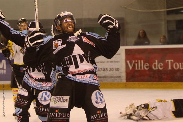 Photo hockey Division 2 - D2 : 3ème journée - B : Tours  vs Rouen II - Rouen a bien failli jouer un mauvais tour aux Remparts