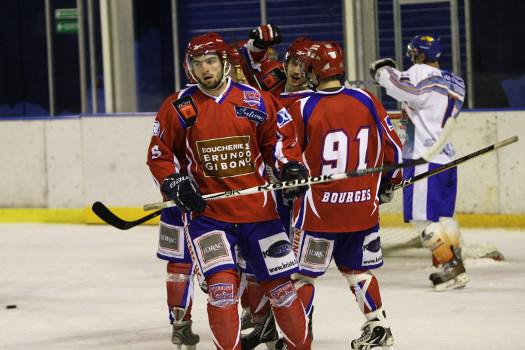 Photo hockey Division 2 - D2 : 7ème journée - B : Asnières vs Clermont-Ferrand - Les Castors, enfin une victoire Photo hockey Division 2 - D2 : 7ème journée - B : Asnières vs Clermont-Ferrand - Les Castors, enfin une victoire