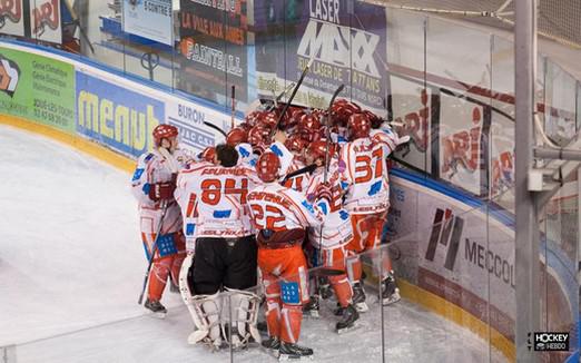 Photo hockey Division 2 - D2 : 7ème journée - B : Tours  vs Valence - Coup de tonnerre en Touraine