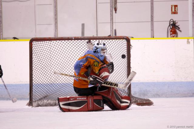 Photo hockey Division 2 - D2 : 7ème journée - A : Clermont-Ferrand vs La Roche-sur-Yon - Juste une prolongation de trop Photo hockey Division 2 - D2 : 7ème journée - A : Clermont-Ferrand vs La Roche-sur-Yon - Juste une prolongation de trop