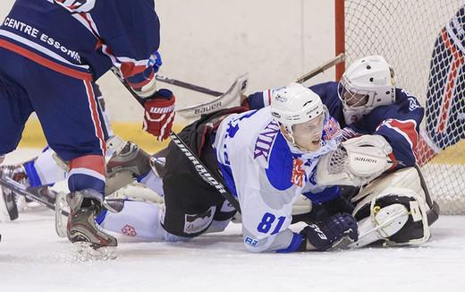 Photo hockey Division 2 - D2 : 9ème journée - A : Evry  vs Courchevel-Méribel-Pralognan - Val Vanoise vire en tête