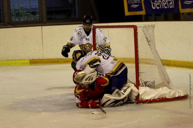 Photo hockey Division 2 - D2 : Play Down 6ème journée : Orléans vs Chambéry - Une victoire pour l Photo hockey Division 2 - D2 : Play Down 6ème journée : Orléans vs Chambéry - Une victoire pour l