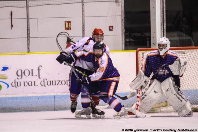 Photo hockey Division 2 - D2 : Play Off - 1/4 de finale - Retour : Clermont-Ferrand vs Asnières - Qualification aux 1/2 réussie pour Clermont Photo hockey Division 2 - D2 : Play Off - 1/4 de finale - Retour : Clermont-Ferrand vs Asnières - Qualification aux 1/2 réussie pour Clermont