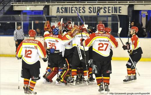 Photo hockey Division 2 - D2 : Play Off - 1/8ème de finale - Aller : Asnières vs Meudon - Les Comètes brillent à Asnières