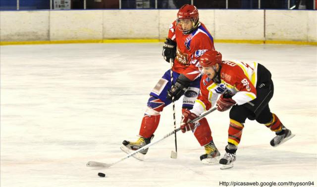 Photo hockey Division 2 - D2 : Play Off - 1/8ème de finale - Aller : Asnières vs Meudon - Les Comètes brillent à Asnières