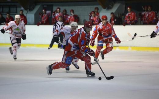 Photo hockey Division 2 - D2 : Play Off - 1/8ème de finale - Aller : Valence vs La Roche-sur-Yon - Les Lynx gagnent d\