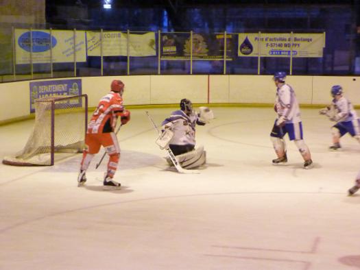 Photo hockey Division 2 - D2 : play-off, 1/8ème de finale, match retour : Amnéville vs Clermont-Ferrand - Les Galaxians en route pour le tour suivant