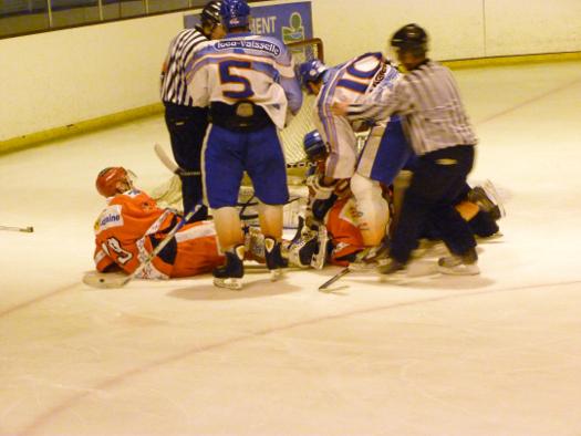 Photo hockey Division 2 - D2 : play-off, 1/8ème de finale, match retour : Amnéville vs Clermont-Ferrand - Les Galaxians en route pour le tour suivant