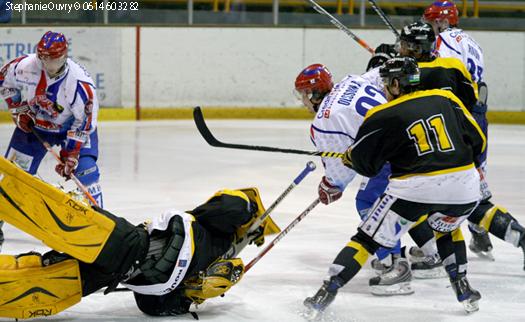Photo hockey Division 2 - D2 : Play off 1/4 de finale : Rouen II vs Lyon - De la fierté d’être un Dragon