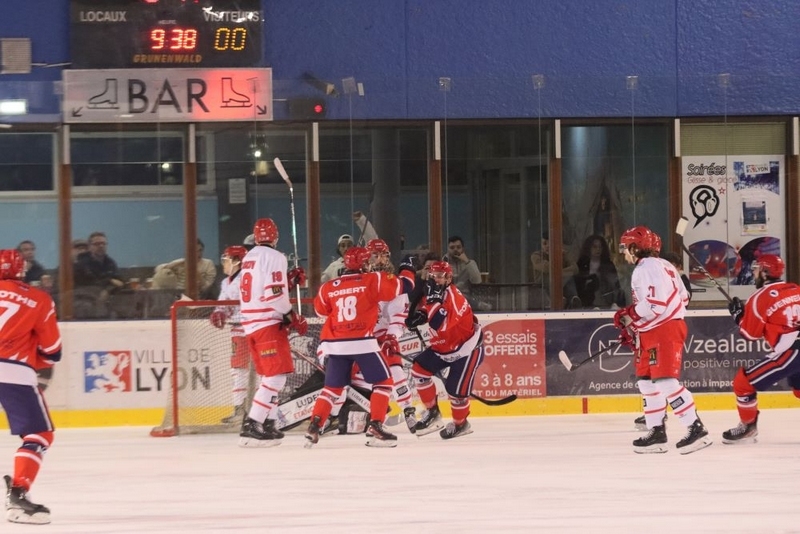 Photo hockey Division 2 - Division 2 - 1/2 de Finale - Match 1 : Lyon vs Valence - Le petit poucet peut continuer à rêver