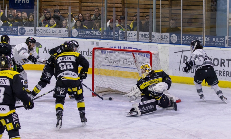 Photo hockey Division 2 - Division 2 - 1/4 de Finale - Match 1 : Roanne vs Brest - Roanne gagne la première manche Photo hockey Division 2 - Division 2 - 1/4 de Finale - Match 1 : Roanne vs Brest - Roanne gagne la première manche