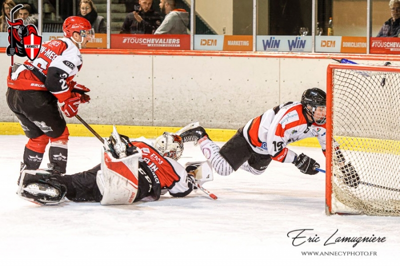 Photo hockey Division 2 - Division 2 : 10ème journée : Annecy vs Colmar - Les Titans terrassent les Chevaliers
