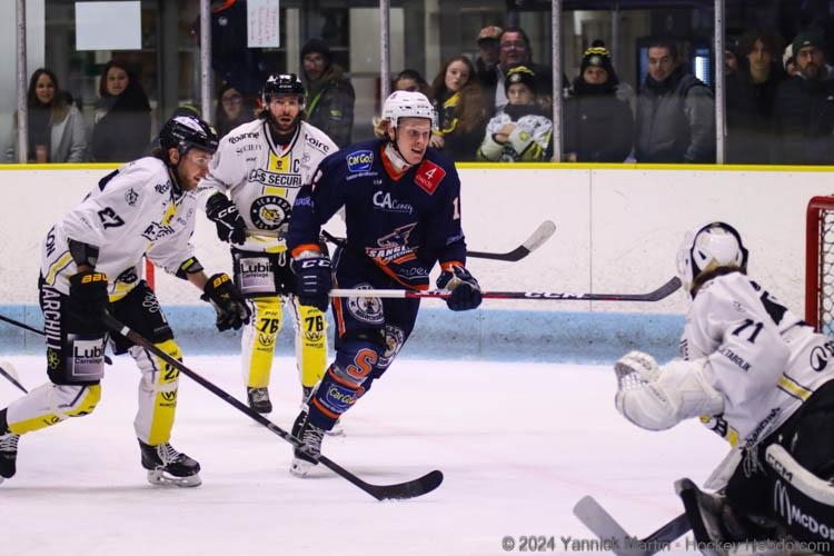 Photo hockey Division 2 - Division 2 : 10ème journée : Clermont-Ferrand vs Roanne - Clermont : Des regrets !!!