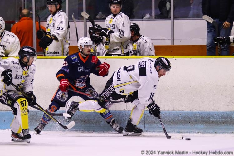 Photo hockey Division 2 - Division 2 : 10ème journée : Clermont-Ferrand vs Roanne - Clermont : Des regrets !!!