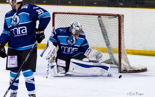 Photo hockey Division 2 - Division 2 : 10ème journée : Marseille vs Avignon - Le derby provençal a tenu ses promesses. Photo hockey Division 2 - Division 2 : 10ème journée : Marseille vs Avignon - Le derby provençal a tenu ses promesses.