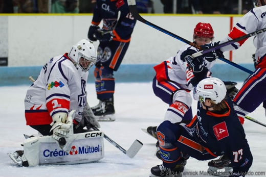 Photo hockey Division 2 - Division 2 : 12ème journée : Clermont-Ferrand vs Lyon - Clermont : un bon début d